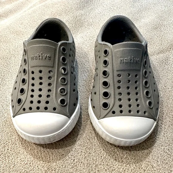 Native Shoes, Jefferson Kids Shoe - Grey, Size C4 - Picture 4 of 7